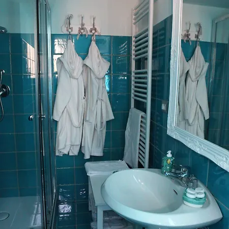 Bed & Breakfast Palazzo Scaramella 4*