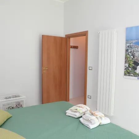 Bed & Breakfast Palazzo Scaramella 4*