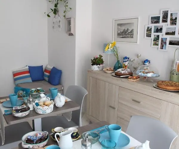 Bed & Breakfast Palazzo Scaramella 4*